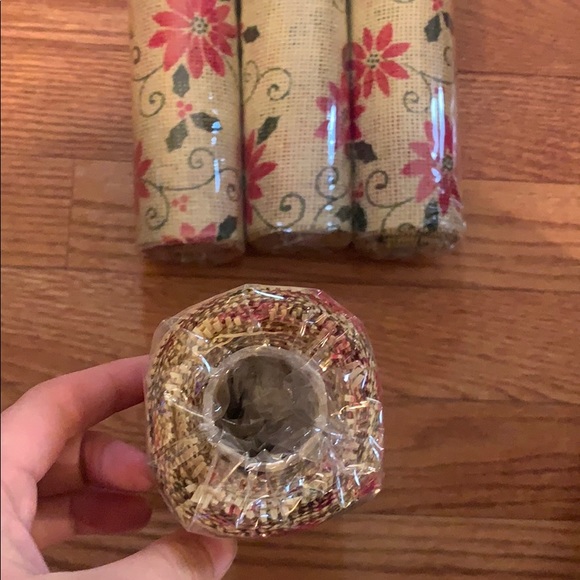 4 Rolls of Paper Ribbon Holiday craft/decor - Picture 3 of 3